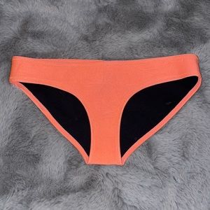 Ollie - Triangl Tilly Sunburt Bottom